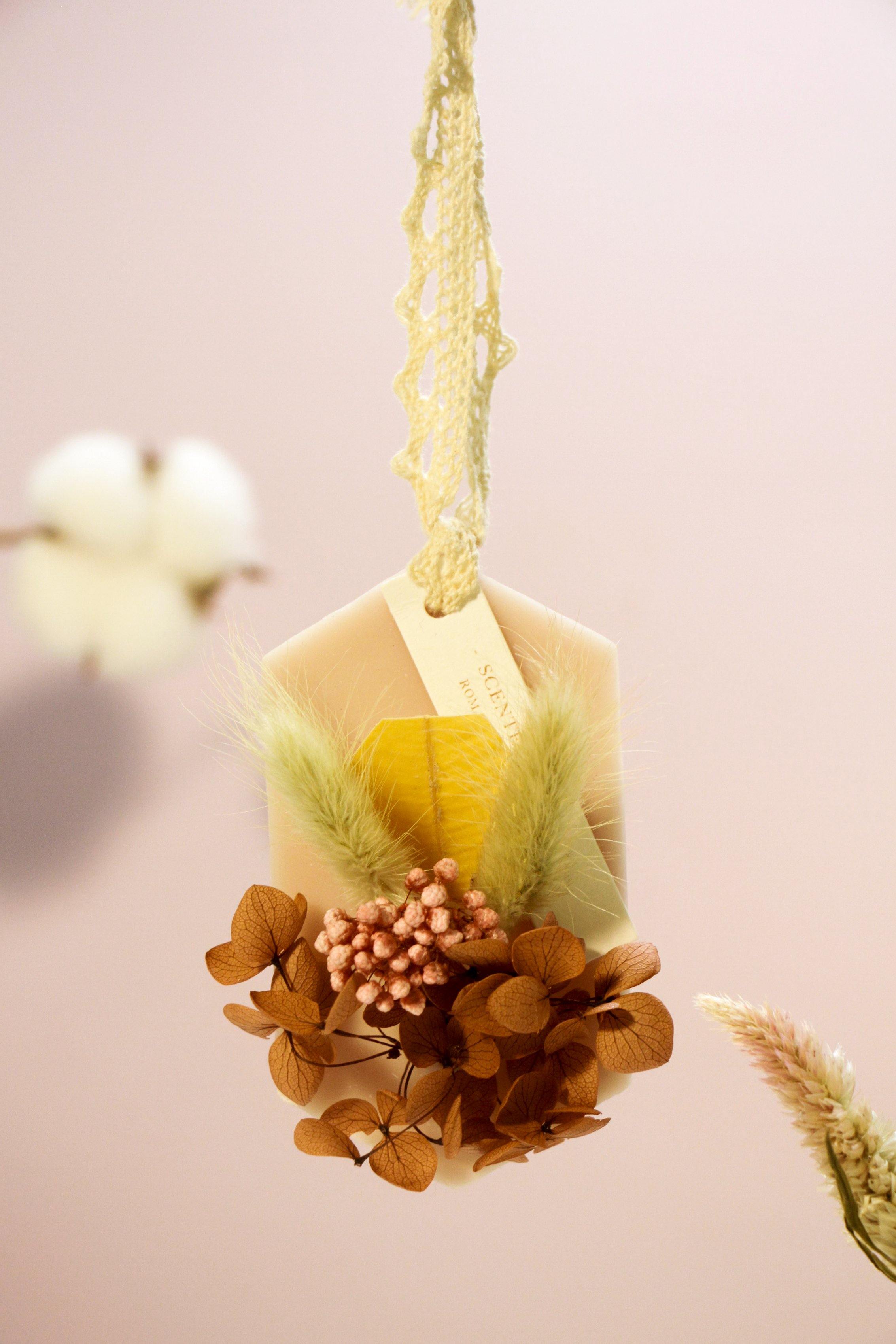 'Into the Fall' Diffuser Ornament - Blue Jacar, Candle
